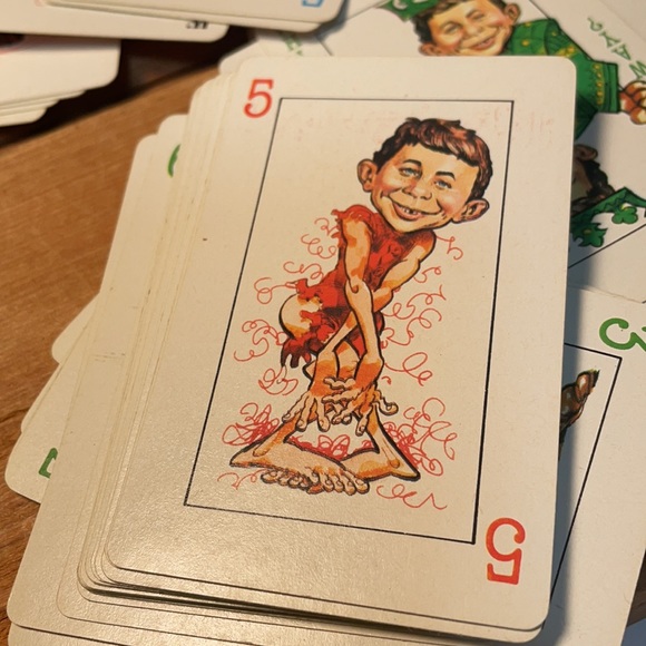 1979 Instructions to a 1980 "MAD" card game! All pieces and Madness Included! - Picture 14 of 16